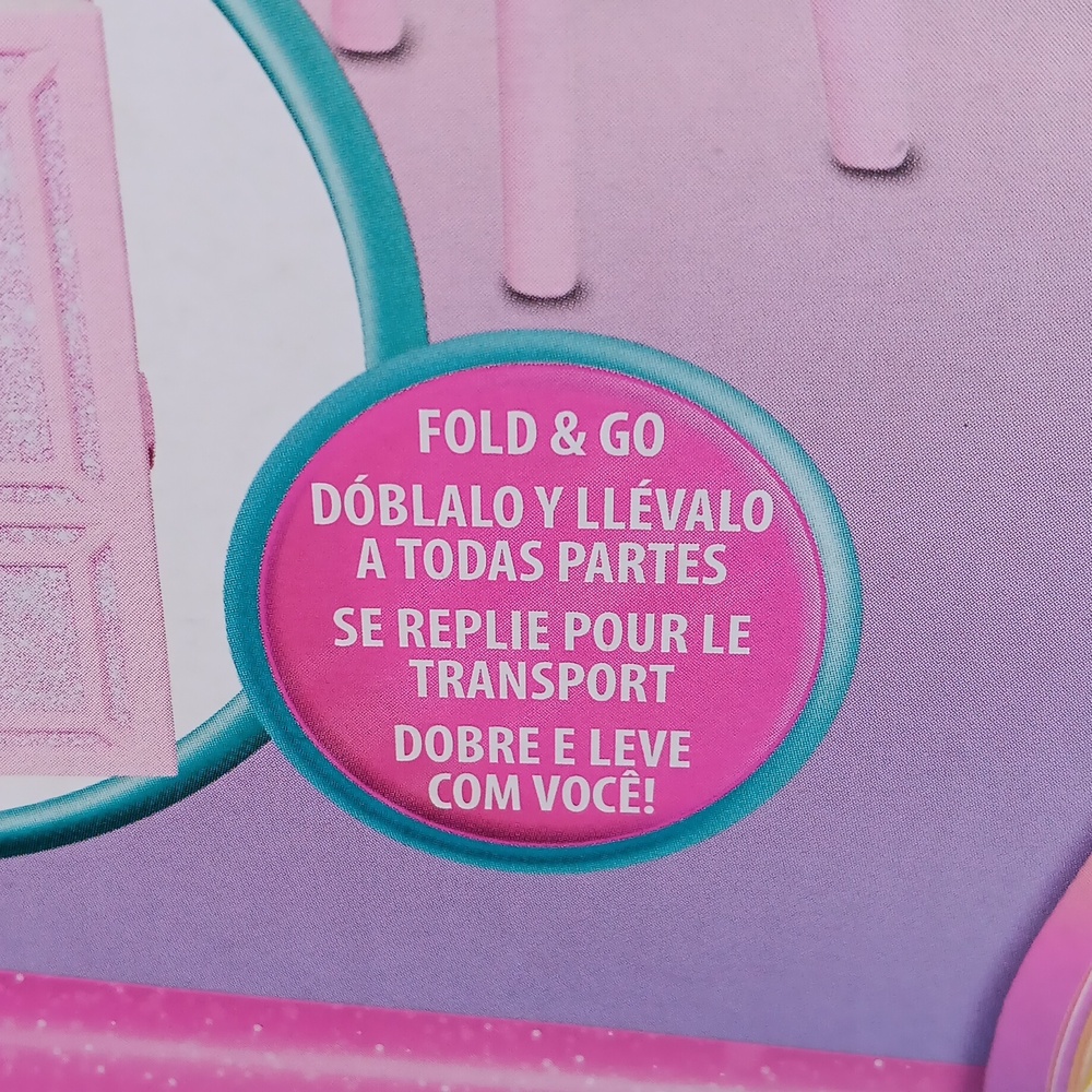 BARBIE DREAM CLOSET - Picture 6 of 9